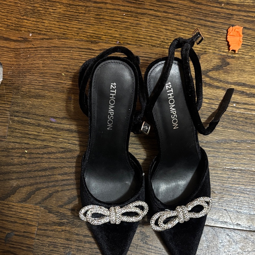 Thompson Elegant Black Heels with Glittering Bow